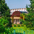 Статуя фото Санатория «Карпаты» в Трускавце. Статуя
