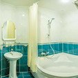 Ванная фото Санатория «Карпаты» в Трускавце. Номер 2-местный 2-комнатный Люкс.Ванная