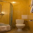 фото отель нафтуся трускавець. номер стандарт. санузел